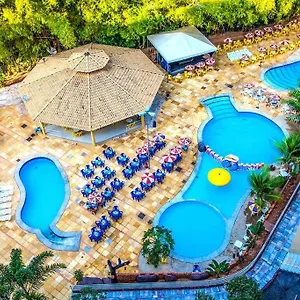 https://golden-dolphin-grand-h.caldasnovashotels.com